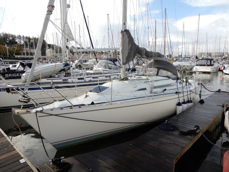 1989 MG 335 Cabin Cruiser | ID-13 | BoatsHarbour.co.uk